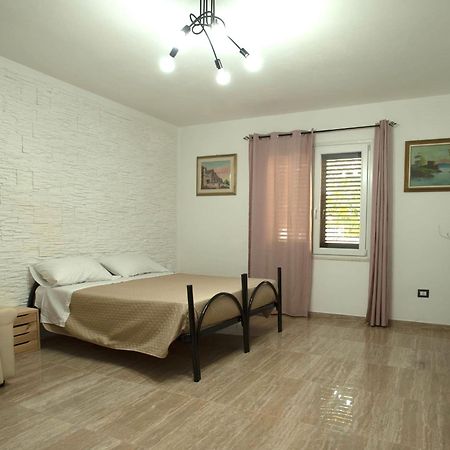Appartamento Sul Mare Su Forti Экстерьер фото